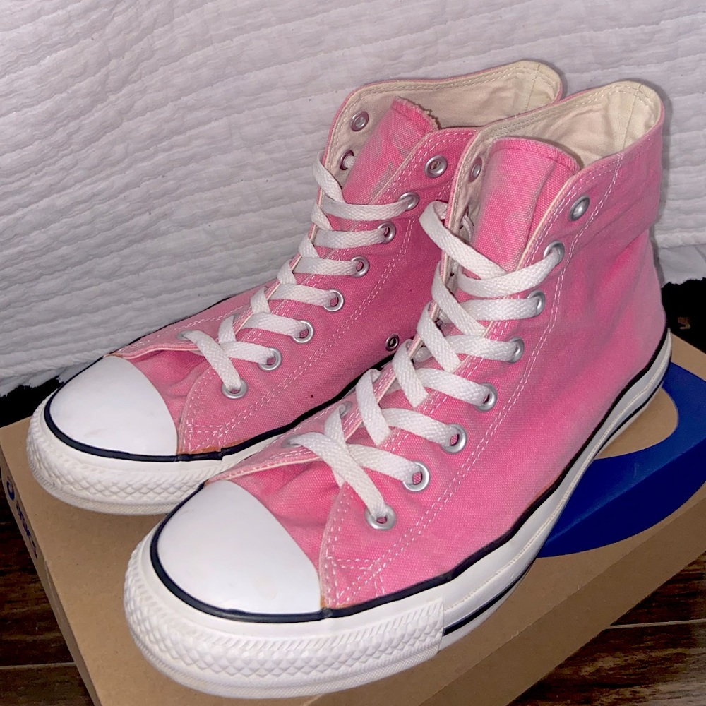 PINK CONVERSE HIGH TOP
